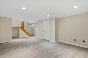 16 Broom St, Providence, RI 02905 - Photo 33