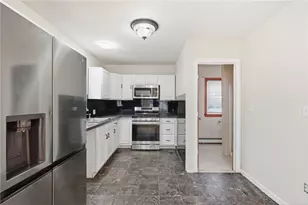 16 Broom St, Providence, RI 02905 - Photo 3