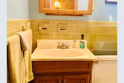 24 Continental Drive, Middletown, RI 02842 - Photo 9