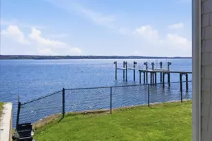 38 Aquidneck Ave, Portsmouth, RI 02871 - Photo 3