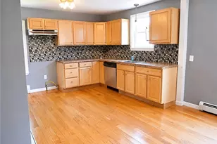 19 Dryden Blvd, Warwick, RI 02888 - Photo 5