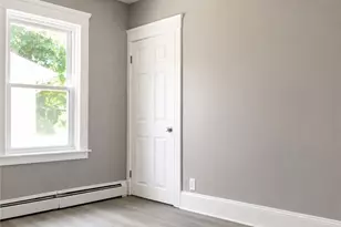 19 Dryden Blvd, Warwick, RI 02888 - Photo 11