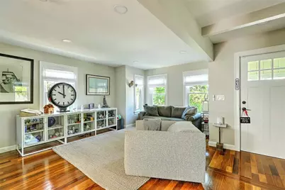 25 Tecumseh Street, Providence, RI 02906 - Photo 7