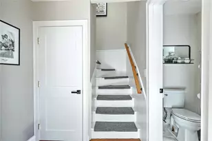 25 Tecumseh St, Providence, RI 02906 - Photo 21