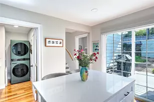 25 Tecumseh St, Providence, RI 02906 - Photo 15