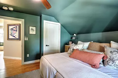 25 Tecumseh Street, Providence, RI 02906 - Photo 23