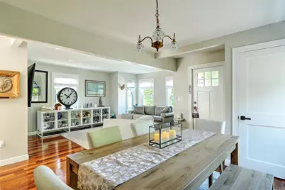 25 Tecumseh Street, Providence, RI 02906 - Photo 11