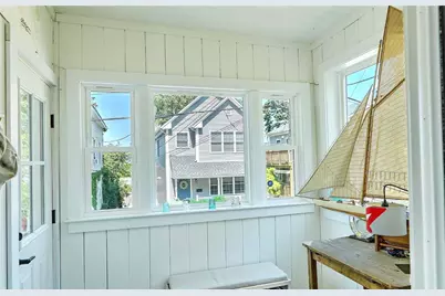 25 Tecumseh Street, Providence, RI 02906 - Photo 5