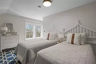 43 Old Beach Rd, Newport, RI 02840 - Photo 33