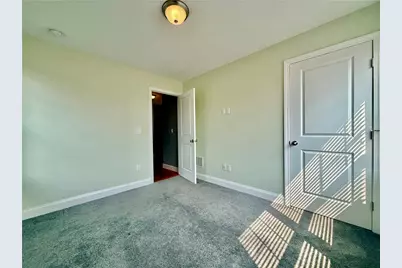 52 Bedlow Avenue, Newport, RI 02840 - Photo 19