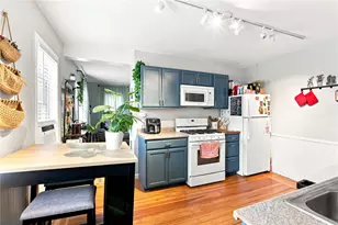 884 River Ave, Providence, RI 02908 - Photo 3