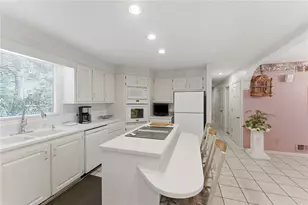 14 Maplecrest Dr, Smithfield, RI 02828 - Photo 17