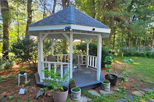 14 Maplecrest Dr, Smithfield, RI 02828 - Photo 9