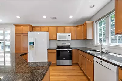 120 Montauk Road, Narragansett, RI 02882 - Photo 9