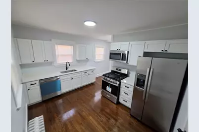 286 Sutton Avenue, East Providence, RI 02914 - Photo 7