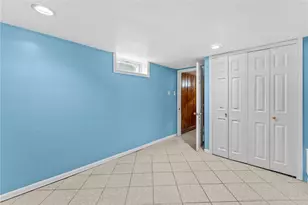 912 Narragansett Blvd, Providence, RI 02905 - Photo 31