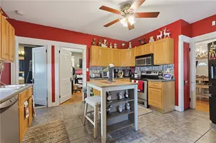 11 Franklin St, North Providence, RI 02904 - Photo 9