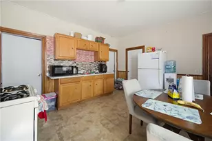 299 Manton Ave, Providence, RI 02909 - Photo 5