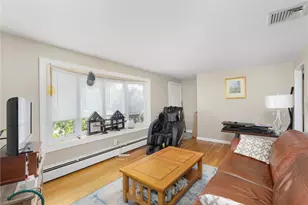 20 Deer St, East Providence, RI 02916 - Photo 7