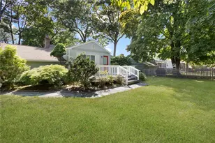 20 Deer St, East Providence, RI 02916 - Photo 33
