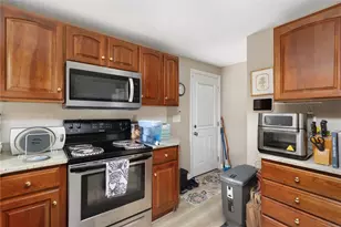 20 Deer St, East Providence, RI 02916 - Photo 13