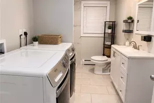 44 Pavilion Ave, Cranston, RI 02920 - Photo 15