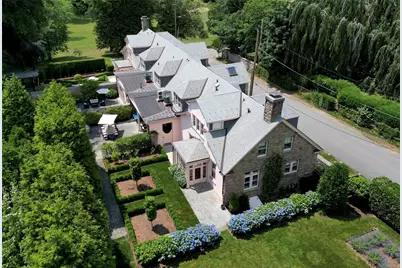 2 Hazard Avenue, Newport, RI 02840 - Photo 1