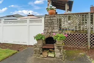 24 Bel Air Dr, Providence, RI 02911 - Photo 29