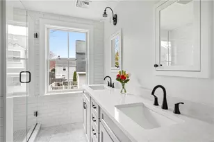 110 Newport Ave, Middletown, RI 02842 - Photo 15