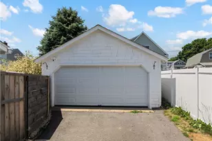 29 Aquidneck Ave, Portsmouth, RI 02871 - Photo 25