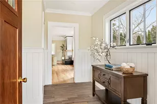 118 Newport Ave, Middletown, RI 02842 - Photo 3