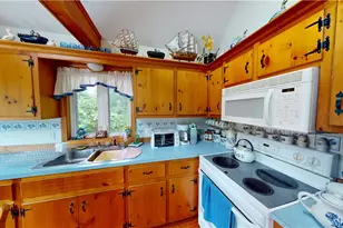 043 Merrill Ln, Portsmouth, RI 02871 - Photo 7