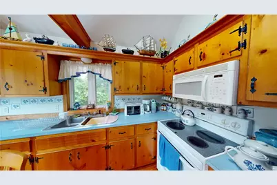 043 Merrill Lane, Portsmouth, RI 02871 - Photo 7
