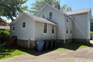 10 Robinson St, Narragansett, RI 02882 - Photo 3