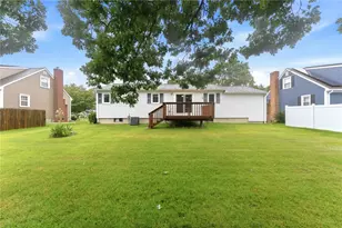 115 Thurston St, East Providence, RI 02915 - Photo 9