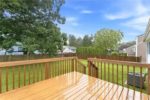 115 Thurston St, East Providence, RI 02915 - Photo 7
