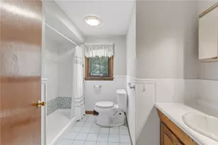 115 Thurston St, East Providence, RI 02915 - Photo 19