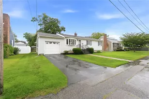 115 Thurston St, East Providence, RI 02915 - Photo 5