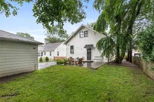 15 Berwick Pl, East Providence, RI 02916 - Photo 37