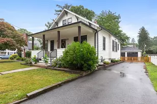 15 Berwick Pl, East Providence, RI 02916 - Photo 3