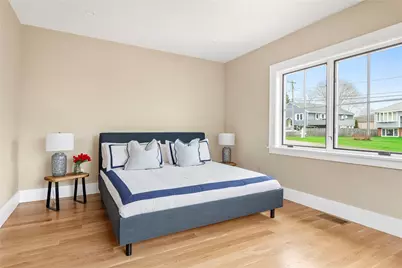 118 Newport Avenue, Middletown, RI 02842 - Photo 19
