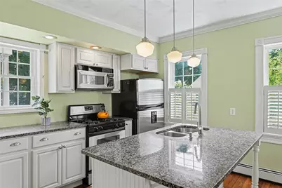 10 Dartmouth Street, Pawtucket, RI 02860 - Photo 15