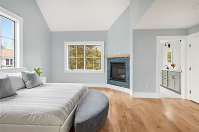 118 Newport Avenue, Middletown, RI 02842 - Photo 33