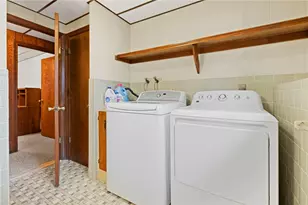 129 Woodside Ave, West Warwick, RI 02893 - Photo 31
