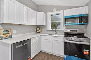 91 Ash St, Warwick, RI 02888 - Photo 3