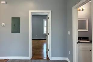 98 Whitmarsh St, Providence, RI 02907 - Photo 19