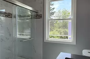98 Whitmarsh St, Providence, RI 02907 - Photo 27