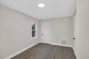 68 Uncas St, Warwick, RI 02889 - Photo 33