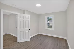 68 Uncas St, Warwick, RI 02889 - Photo 31