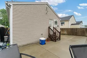 9 Halton St, Providence, RI 02907 - Photo 23